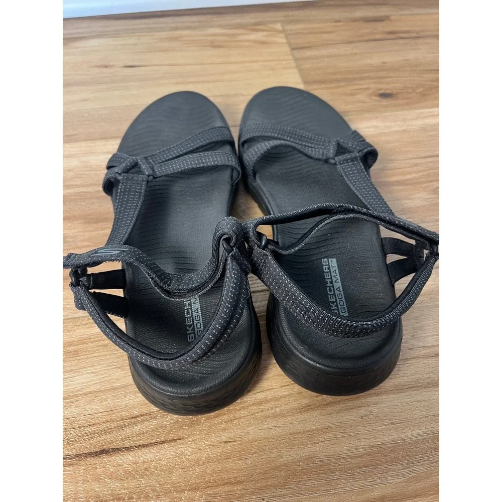Skechers go 600